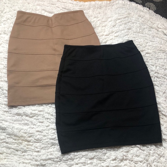 Dresses & Skirts - 🌸4 for $20🌸Bundle of 2 Skirts